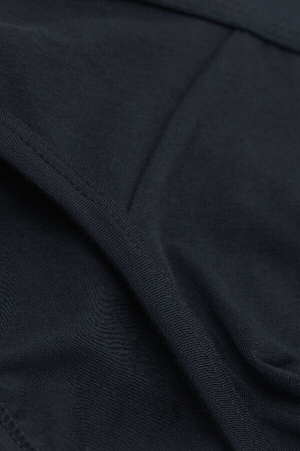 Bawełniane majtki z widocznym gumką Bawełniane majtki z widocznym gumką