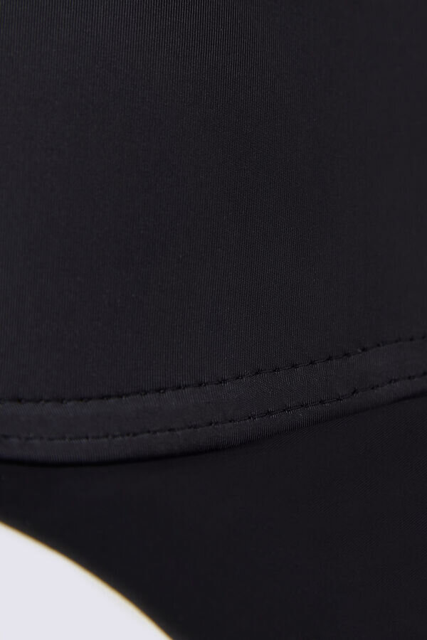 Biustonosz push-up Simona Super z Ultralight Microfiber Biustonosz push-up Simona Super z Ultralight Microfiber