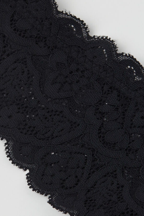 Brazilian lace briefs in 80s style Brazilian lace briefs in 80s style