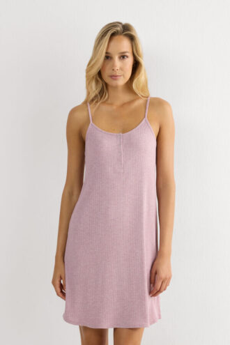 Elegancka, wygodna koszulka nocna z cienkimi ramiączkami