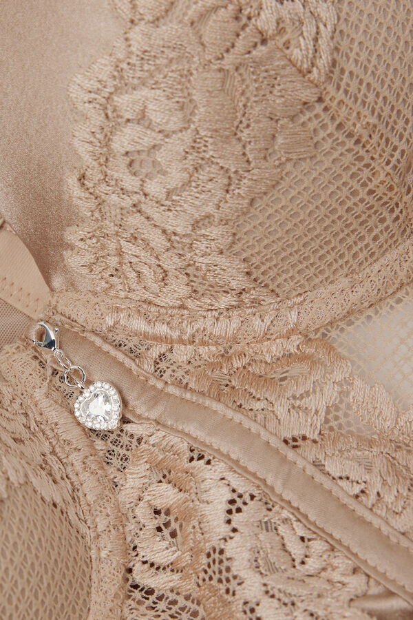 Jedwabiste kwiaty Anna Merrywidow Jedwabiste kwiaty Anna Merrywidow