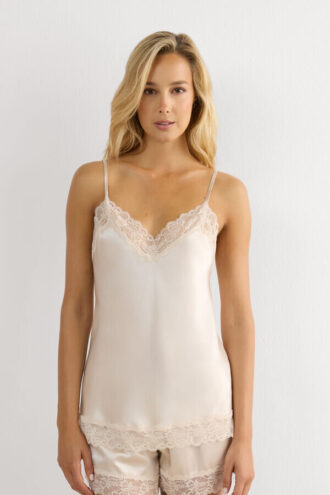 Koronkowa i jedwabna bluzka