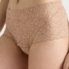 Koronkowe majtki typu hipster