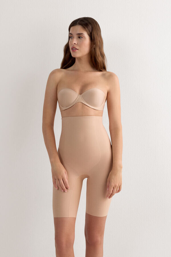 Kształtujące szorty z bezszwowej mikrofibry Kształtujące szorty z bezszwowej mikrofibry