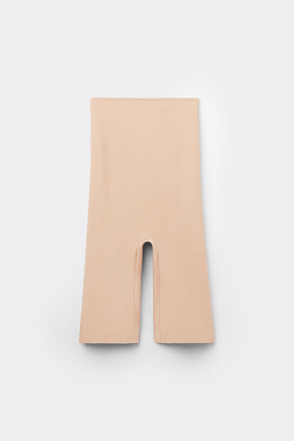 Kształtujące szorty z bezszwowej mikrofibry Kształtujące szorty z bezszwowej mikrofibry