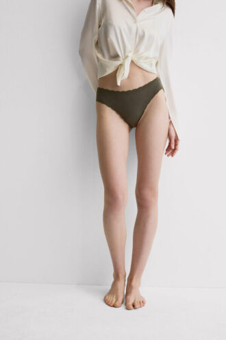 Majtki bawełniane i koronkowe