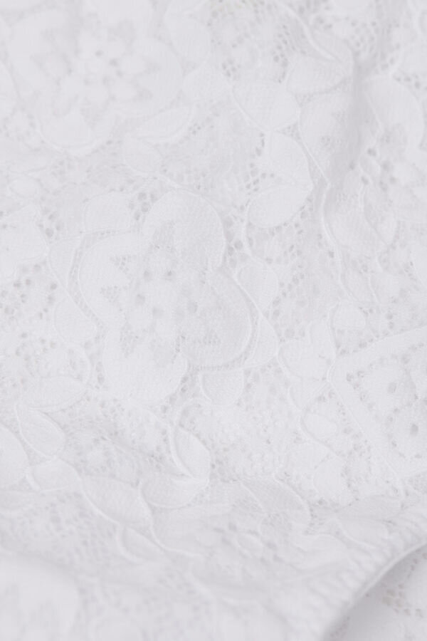 Majtki z koronką o niskim stanie Majtki z koronką o niskim stanie