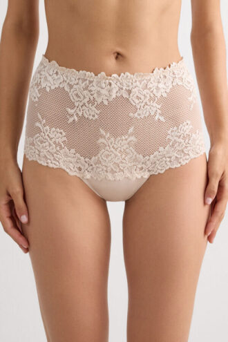 Pretty Flowers Hipster Brazilian