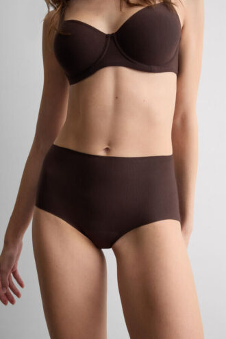 Spodnie z wysokim stanem zapewniające najwyższy komfort