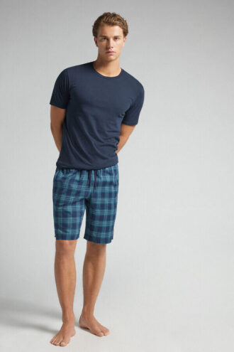 Szorty z tkaniny w kratkę