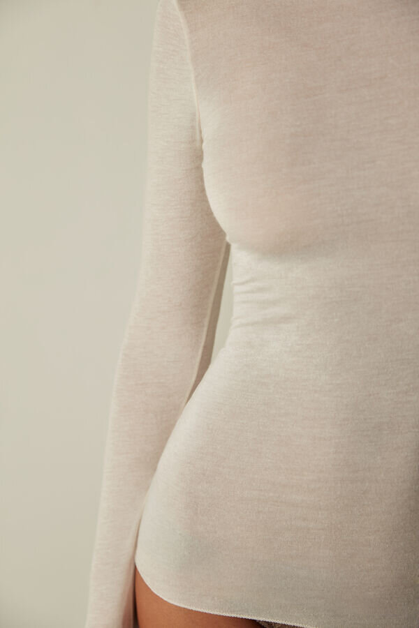 Ultralekki top z kaszmiru modalnego z dekoltem w łódkę Ultralekki top z kaszmiru modalnego z dekoltem w łódkę