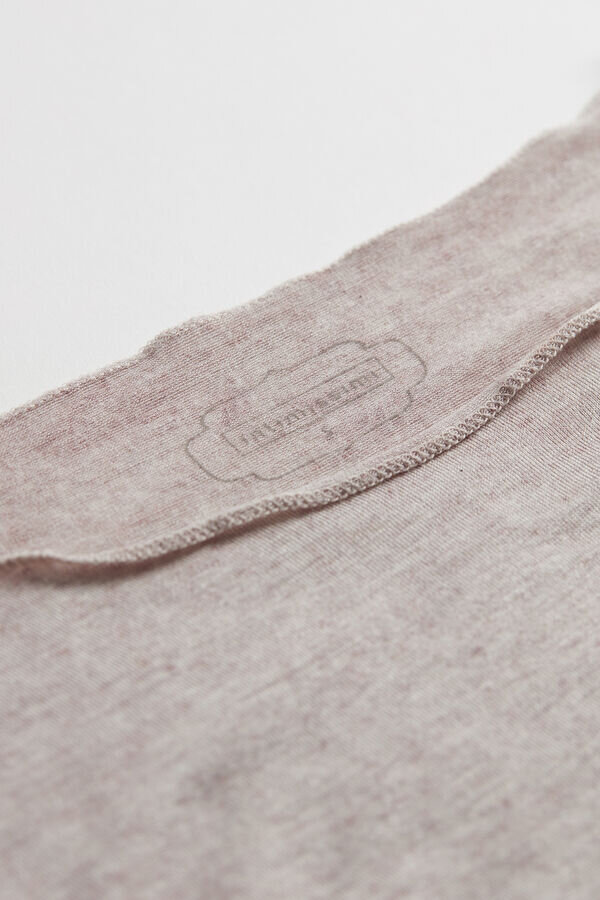 Ultralekki top z kaszmiru modalnego z dekoltem w łódkę Ultralekki top z kaszmiru modalnego z dekoltem w łódkę